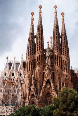 Basílica de la Sagrada Família: Architektoniczne Arcydzieło I Świętość W Kamieniu!